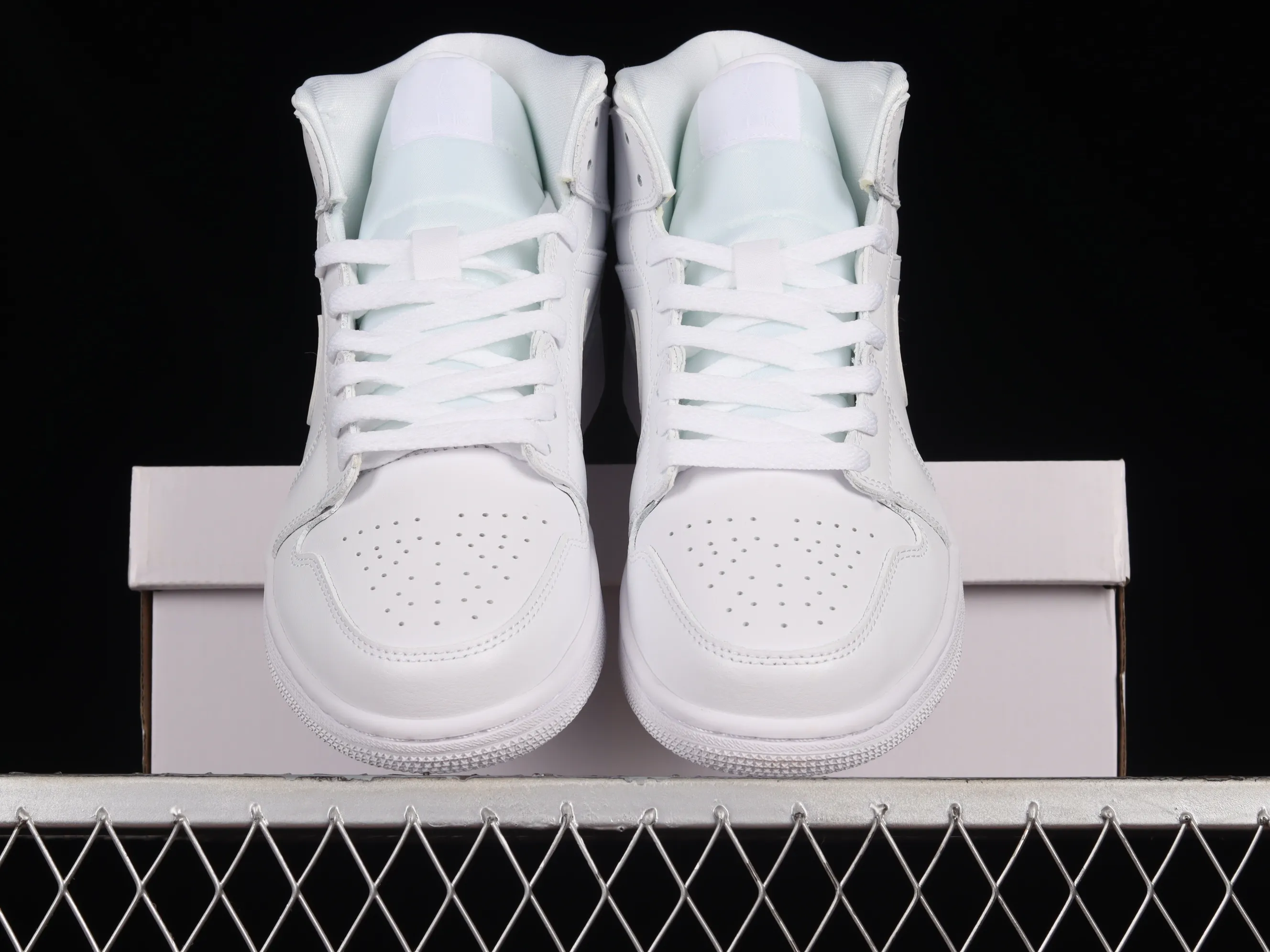 All categories Air Jordan Jordan series basketball shoes Air Jordan 1 Mid Air Jordan 1 Mid AJ1 Joe 1 pure white mid-top basketball shoes DV0991-111